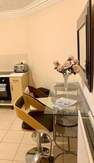 Central Spacious City Apartment Durham Esterno foto